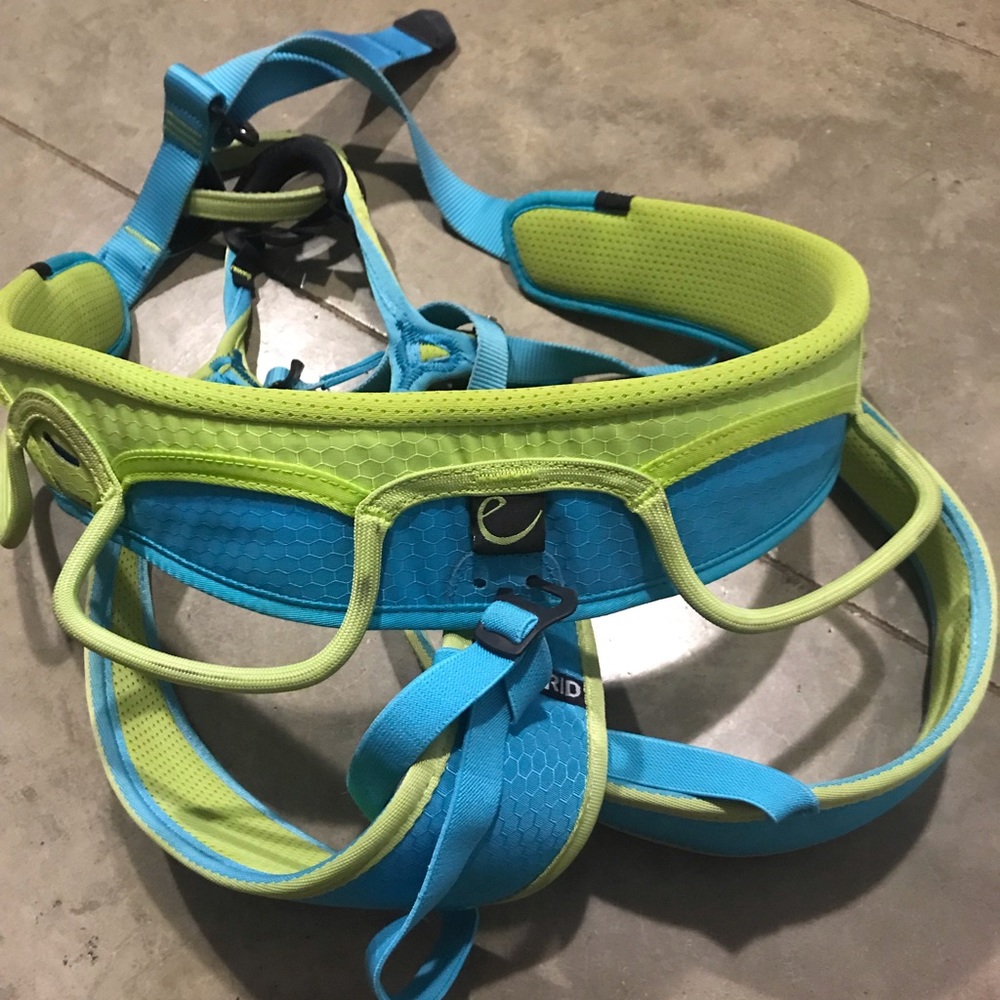 Rock climbing harness